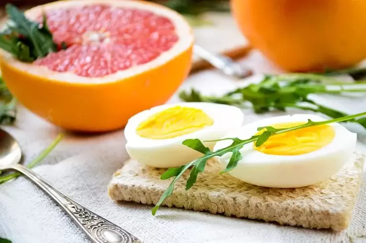 eggs and grapefruit for the egg diet