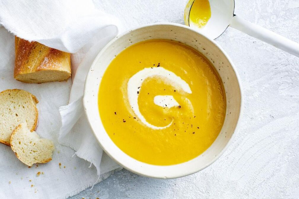 While following a stomach ulcer diet, you can make pureed pumpkin soup